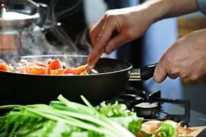 Mehr über den Artikel erfahren The Culinary Institute of America Clarifies Guidance on Cooking With Olive Oil